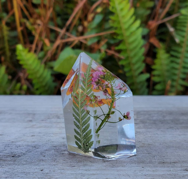 2" Tall Crystal Point Mold